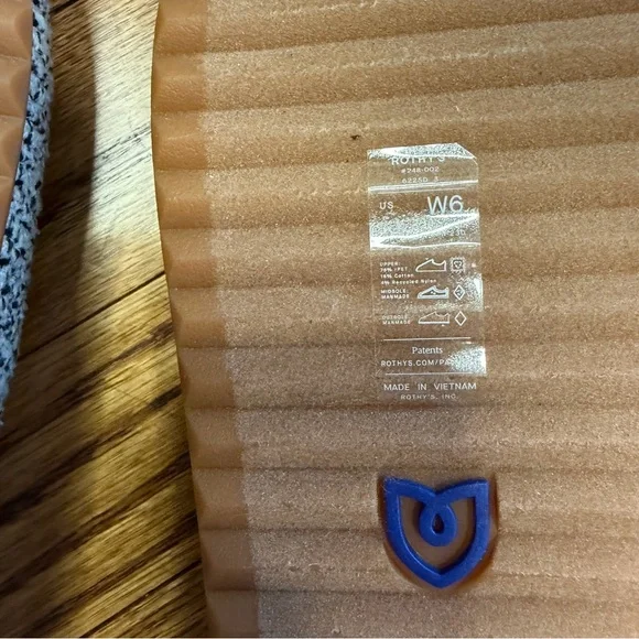 Women’s Rothy’s The Cozy Clog, size: 6 - Picture 5 of 5